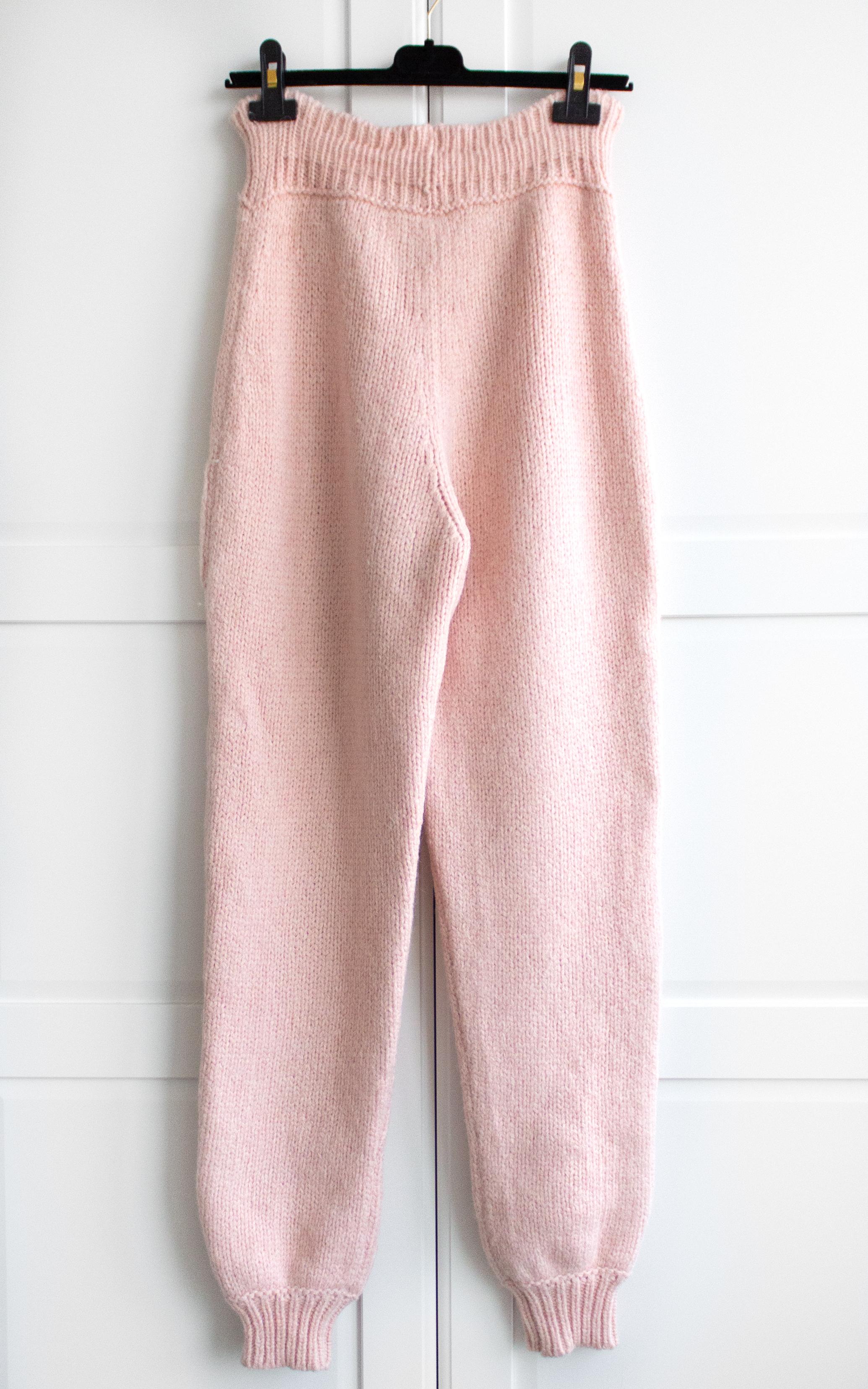 Chanel Fall/Winter 2021/22 Pre-Collection Pink Knit Wool Heart 21B Sweatpants 1