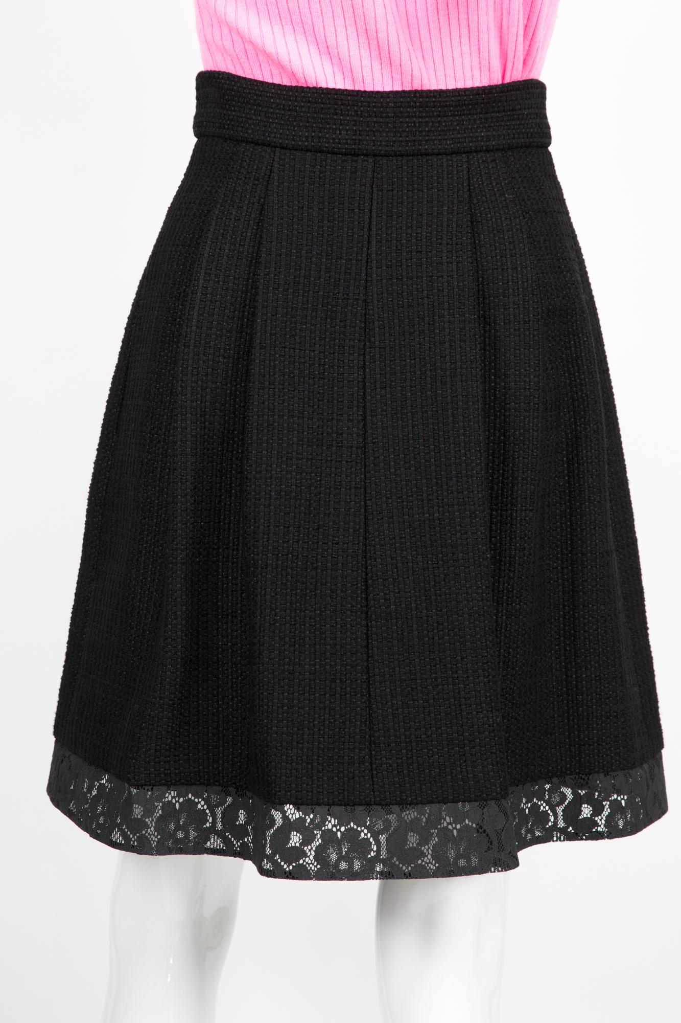 Chanel - Jupe en tweed de coton noir et dentelle fantaisie Pour femmes en vente