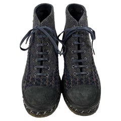 CHANEL Fantasy Tweed Navy Leather Chain Link Lace Up CC Ankle Boot 36 US 6