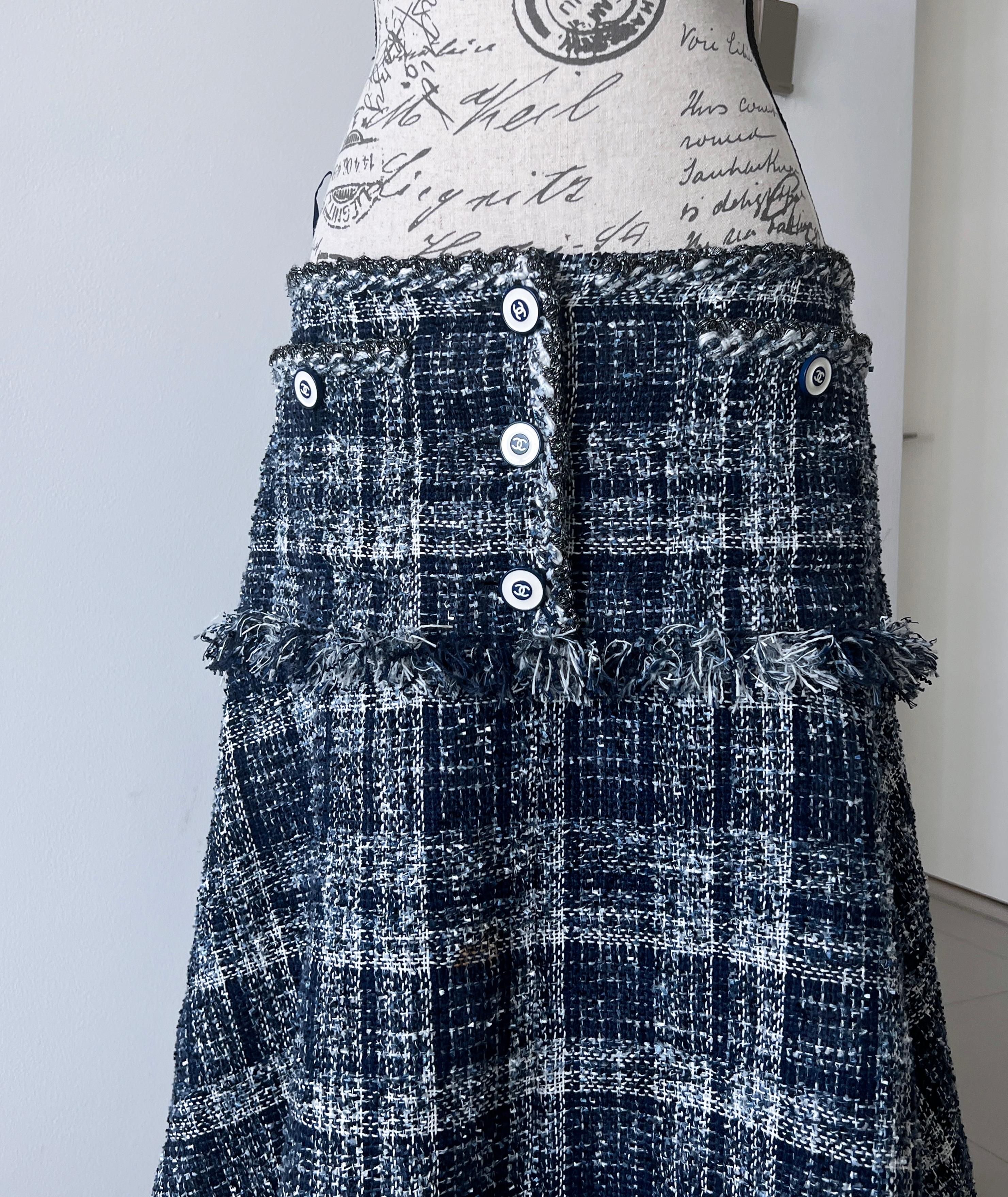 Chanel Fashion Icon Tweed Jacket and Skirt Suit 8