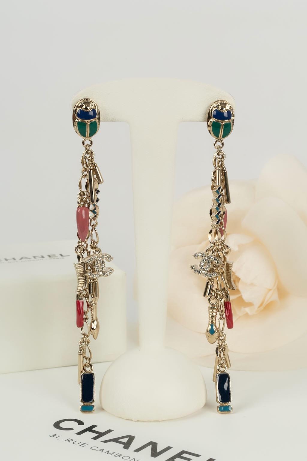Chanel Fashion Show Champagne Metal Earrings, 2019 For Sale 2