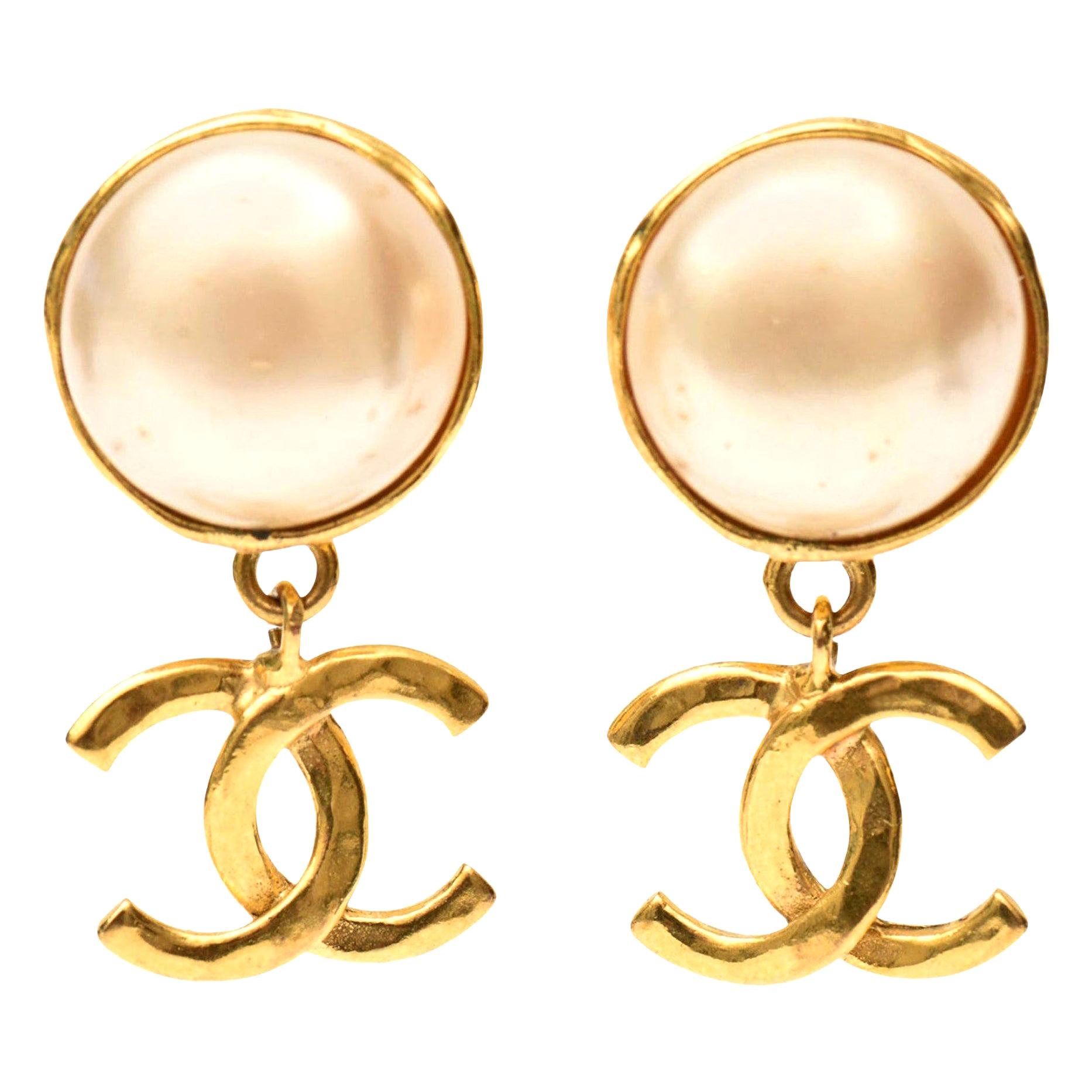 Vintage Chanel Earrings 656 For Sale at 1stdibs