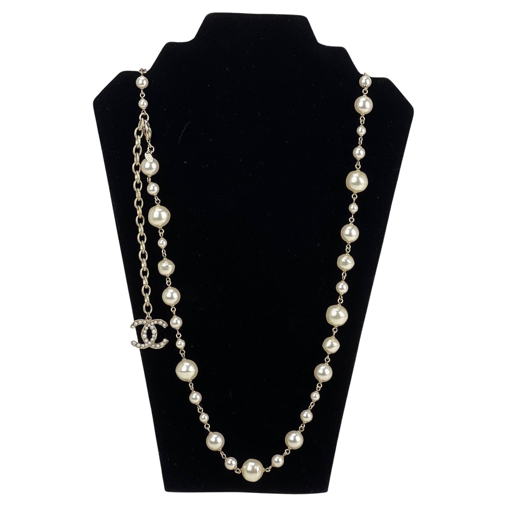 CHANEL Faux Pearl CC Golden Adjustable Belt Necklace For Sale at 1stDibs