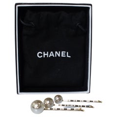 Chanel, Faux Pearl CC hair clip barrette set of 3