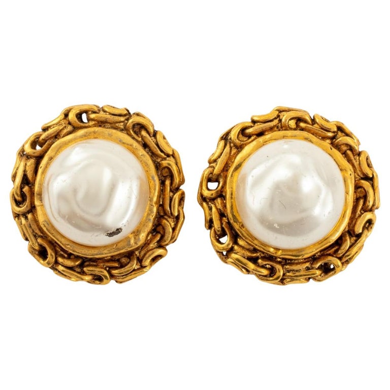 Coco Chanel Earrings Cc - 6 For Sale on 1stDibs
