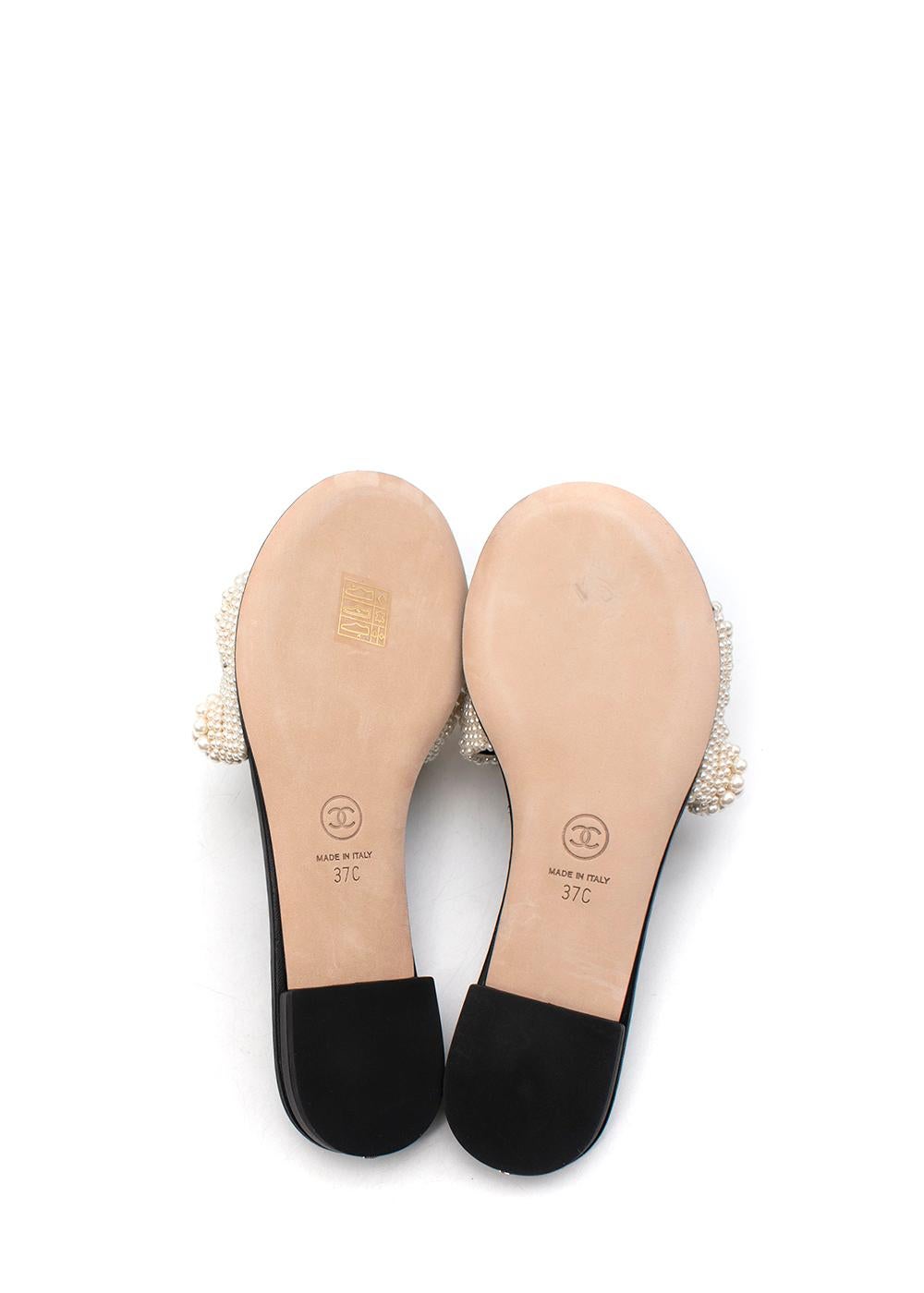 Chanel Faux-Pearl Embellished Sliders EU 37 For Sale 1