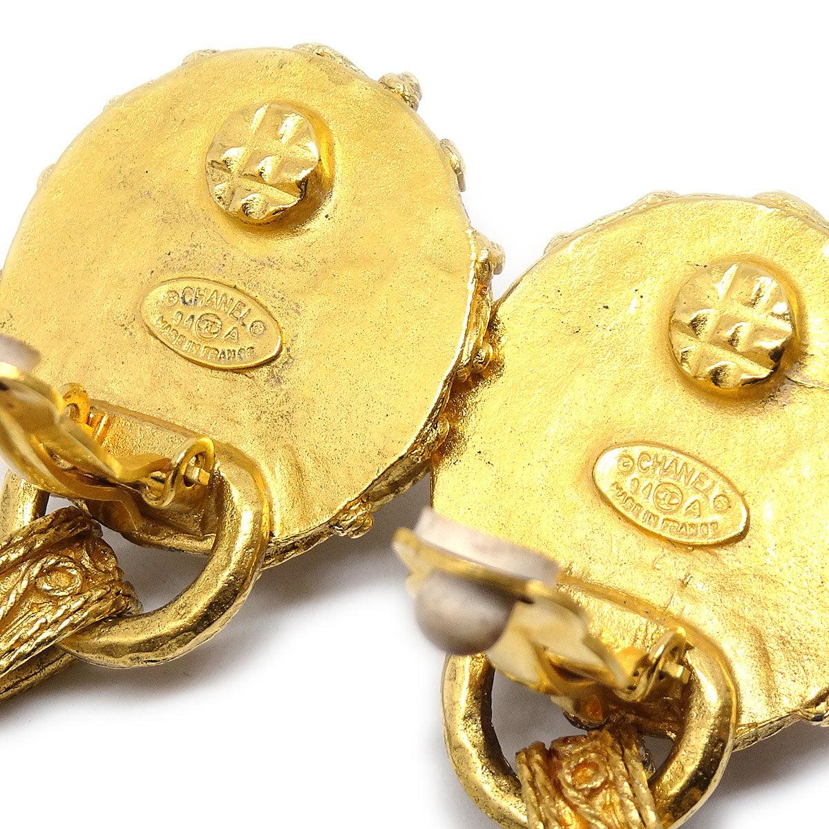 CHANEL Kunstperlen-Ohrringe aus Gold und Metall mit Quaste  Damen im Angebot