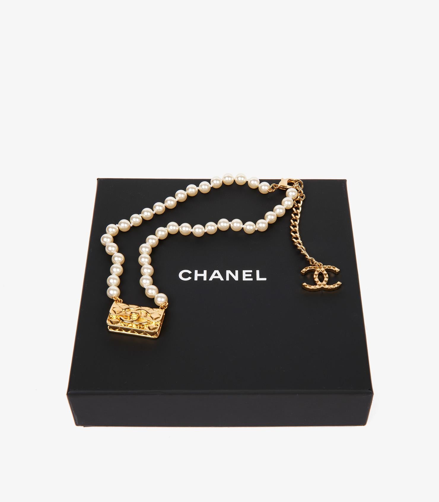 Women's or Men's Chanel Faux Pearl Gold Tone Quilted Flap Bag Necklace For Sale