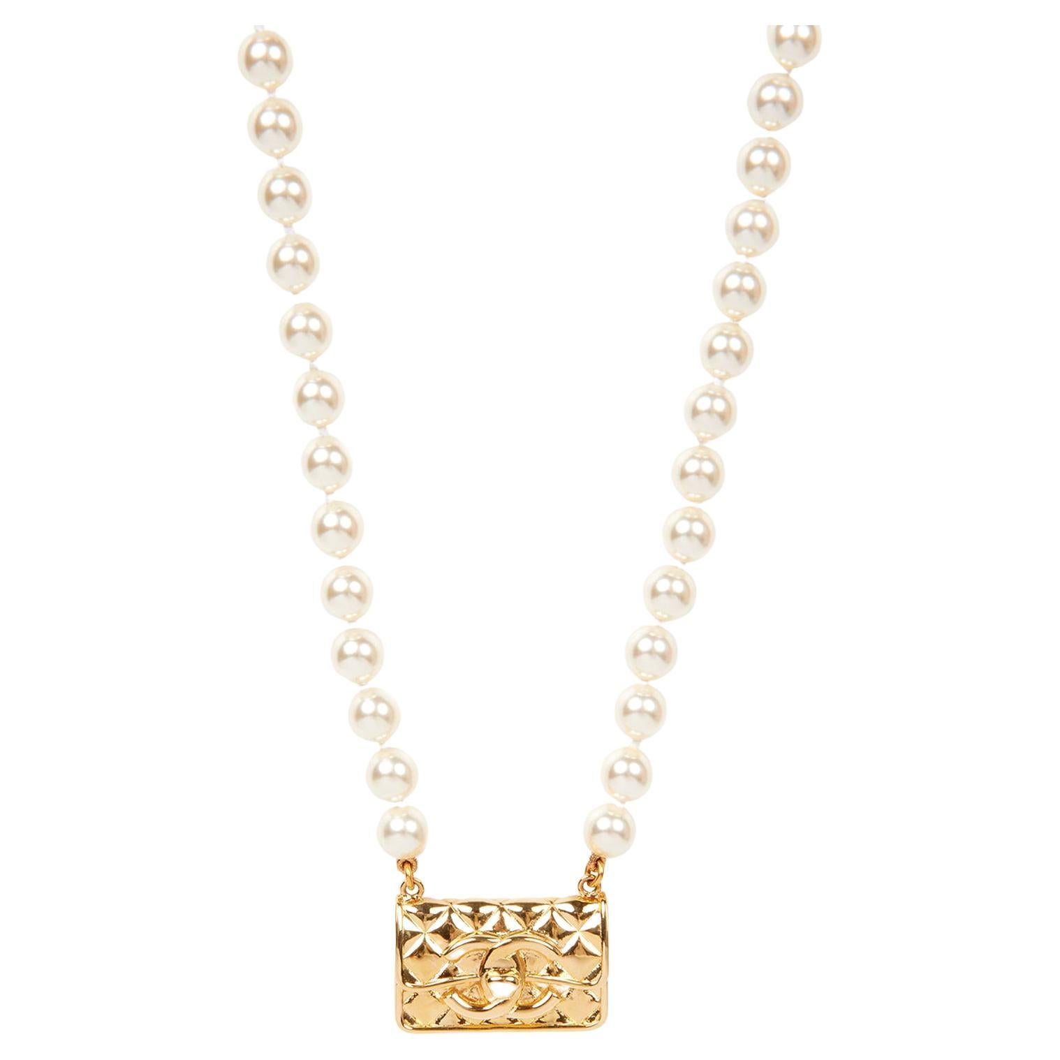 Chanel Faux Pearl Gold Tone Quilted Flap Bag Necklace For Sale