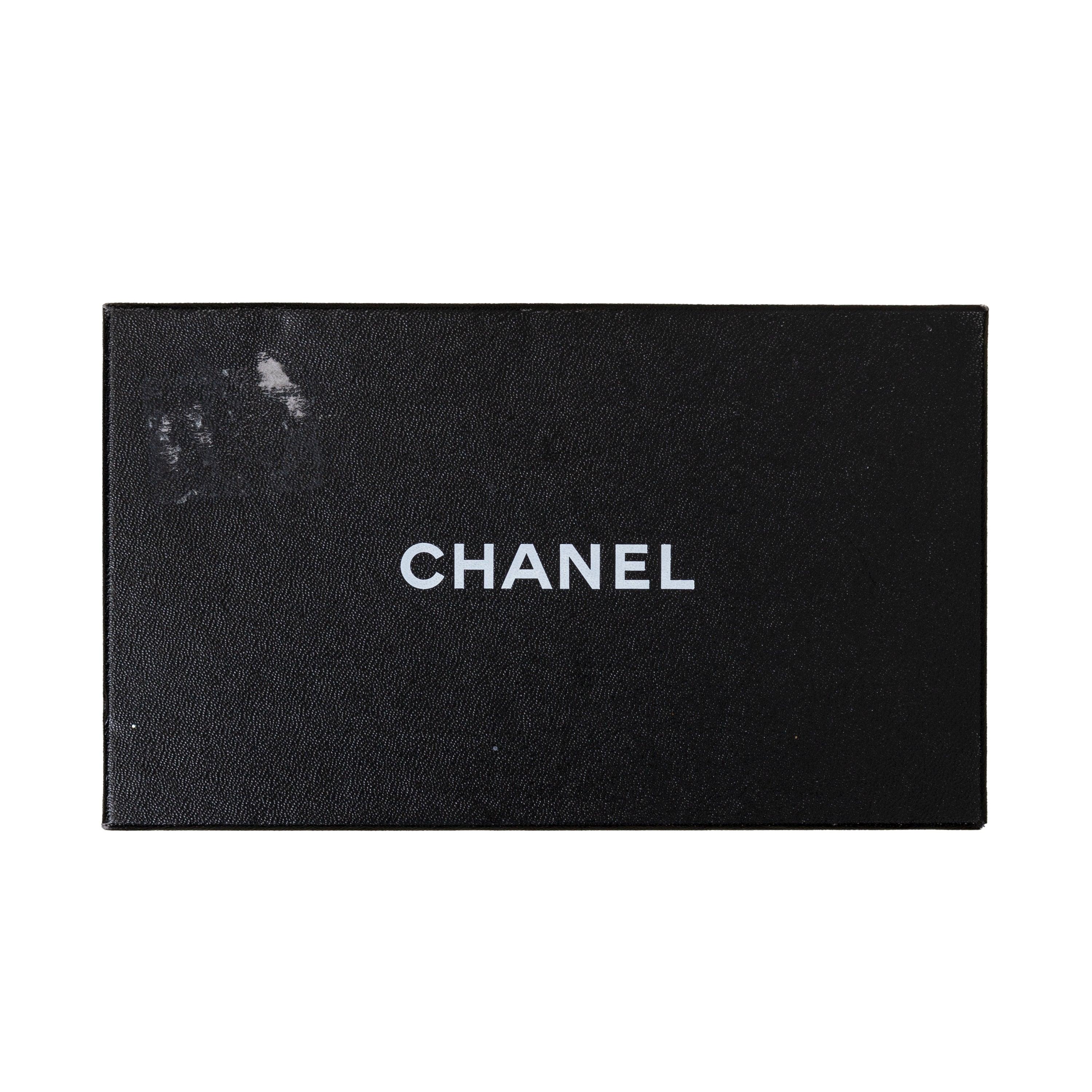 Collana Chanel con perle finte - anni '90 in vendita 3
