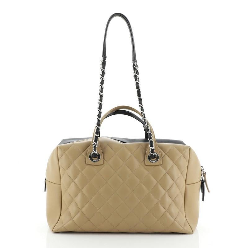 chanel medium flap weight