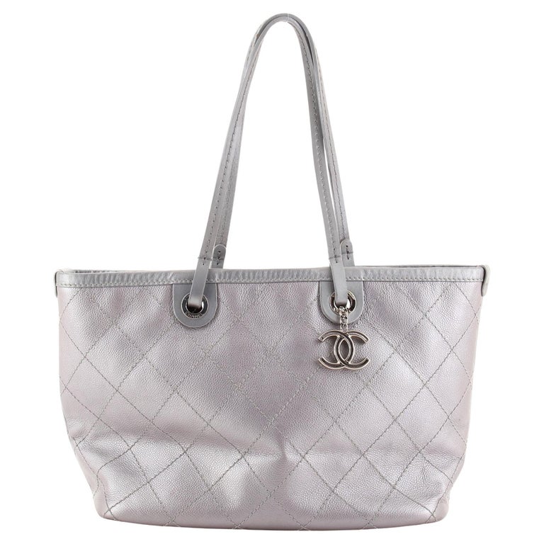 Chanel Fever Tote Quilted Caviar Small For Sale at 1stDibs