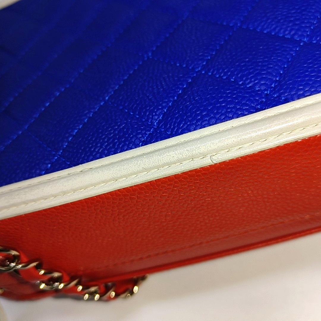 Chanel Filigree Medium Vanity Case Tricolor Caviar Leather, 2018-2019 8