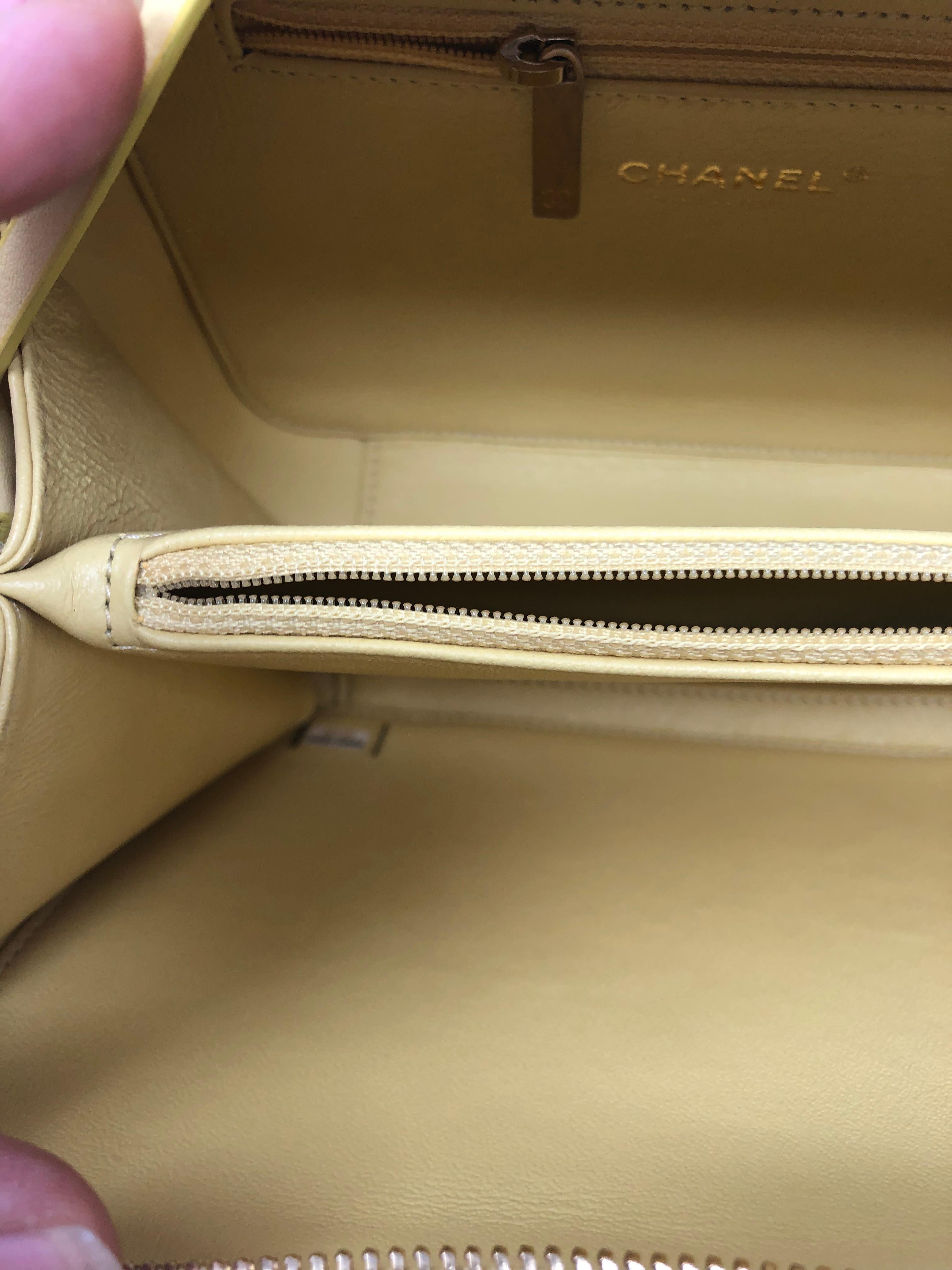 Chanel Filigree Vanity Case Bag 2