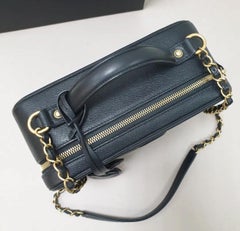 Borsa Chanel Filigree Vanity Case Caviale Trapuntato in Oro