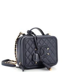 Chanel Vanity-case en filigrane caviar matelassé Moyen