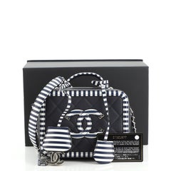 Chanel Vanity Case filigrane matelassé caviar avec cuir rayé petit modèle