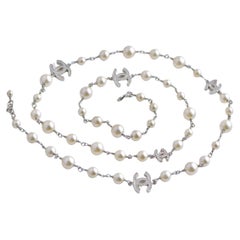 Collar Chanel Five CC Logo Faux Pearl Sautoir