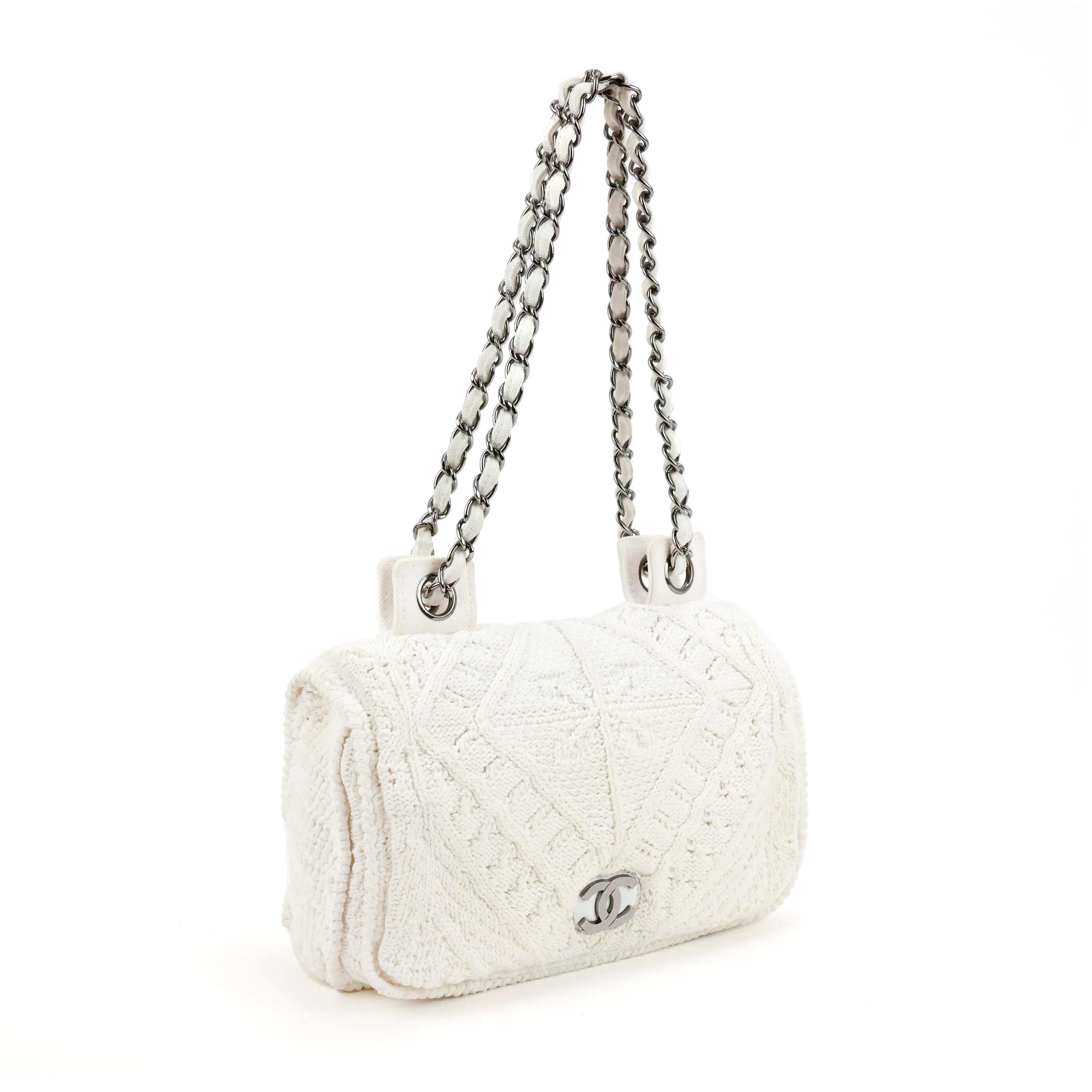 Chanel Flap Bag in Crochet For Sale 1