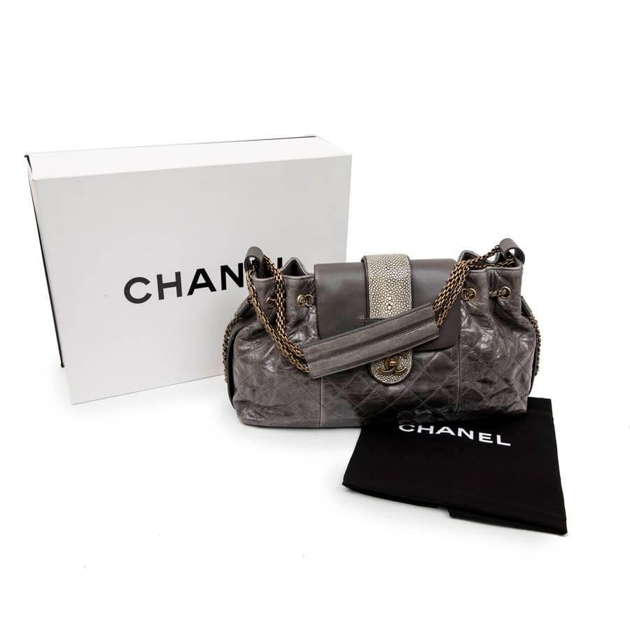 Chanel Gray Varnished Quilted Aged Leather and Galuchat Flap Bag  10