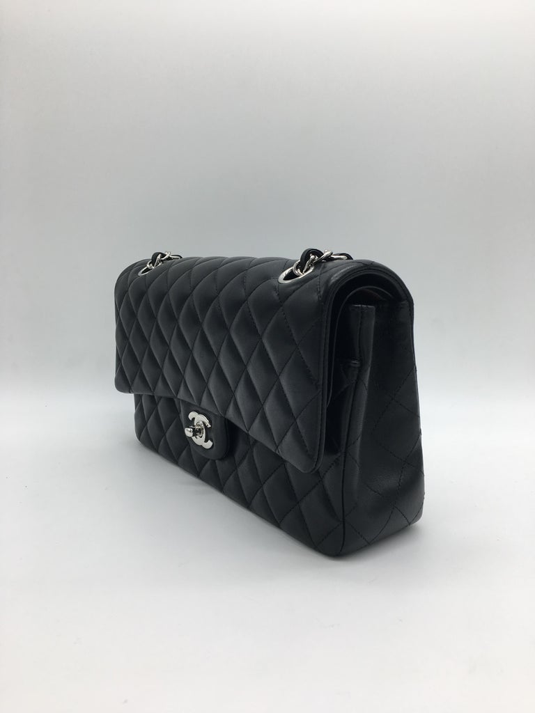 Chanel Flap Bag medium in Black with silver For Sale at 1stDibs