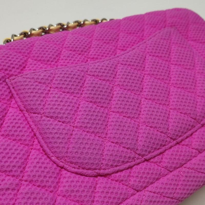 Chanel - Sac à rabat rose moyen en cuir verni jaune perforé 2009-10 en vente 8