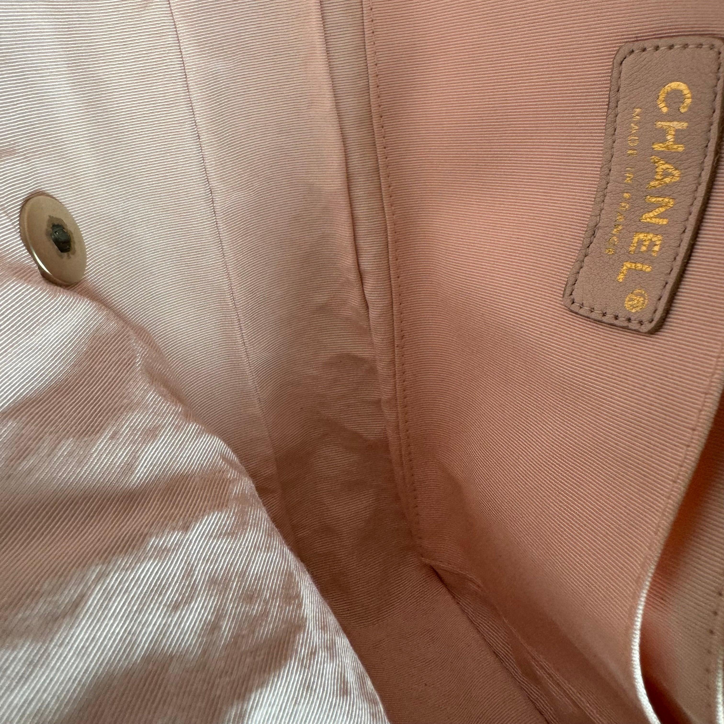 Sac à rabat Chanel en tweed rose moyen 2009-2010 en vente 11