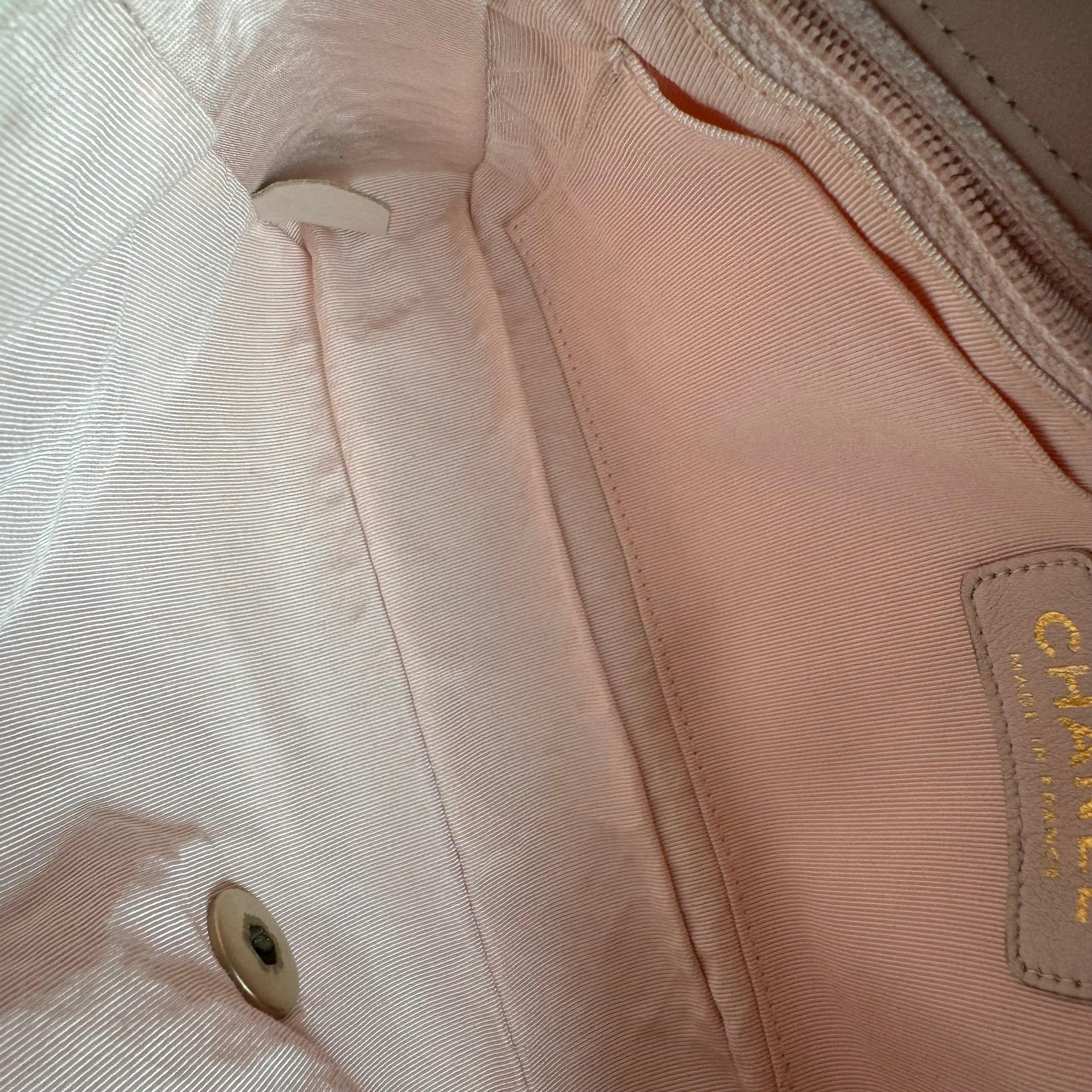 Sac à rabat Chanel en tweed rose moyen 2009-2010 en vente 12