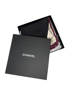 Foulard in seta con motivo Chanel Flap Bag con scatola