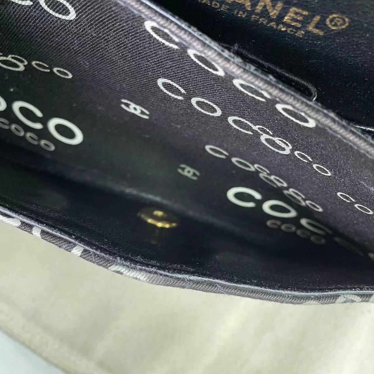 Chanel Flap Diamond Stitch 2002 Denim with Coco Logo Prints 24k Gold Hardware For Sale 10