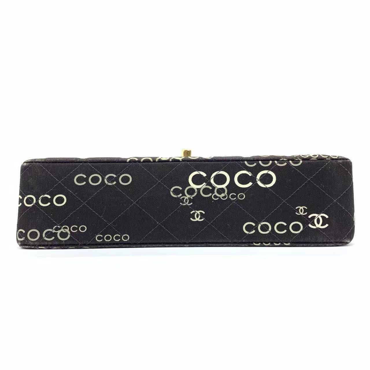 Chanel Flap Diamond Stitch 2002 Denim with Coco Logo Prints 24k Gold Hardware In Excellent Condition For Sale In AUBERVILLIERS, FR
