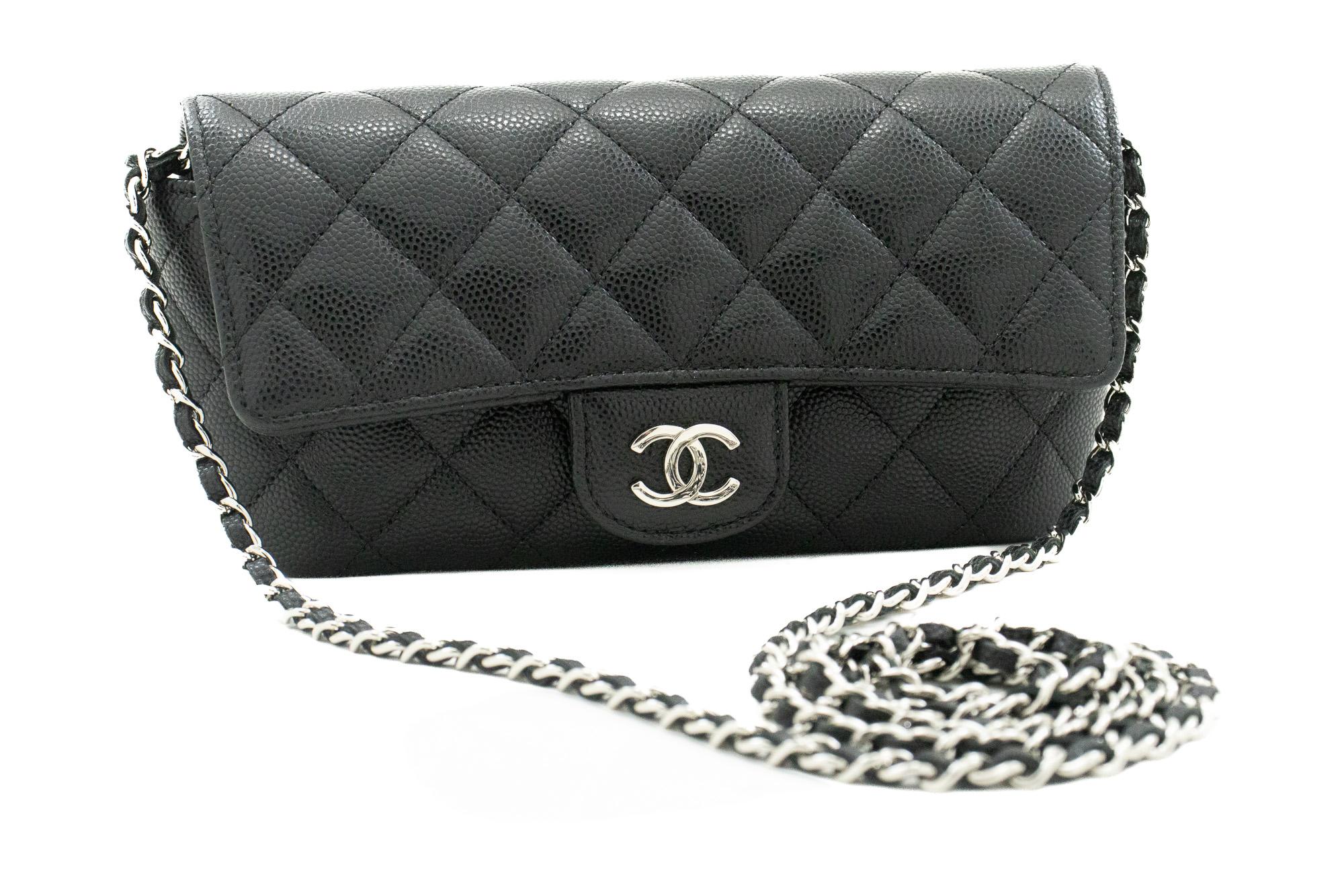 Eine authentische CHANEL Klappe Telefonhalter mit Kette Tasche schwarz Crossbody Clutch. Die Farbe ist Schwarz. Das Außenmaterial ist Leder. Das Muster ist solide. Dieser Artikel ist Contemporary. Das Jahr der Herstellung wäre 2021.
Bedingungen &