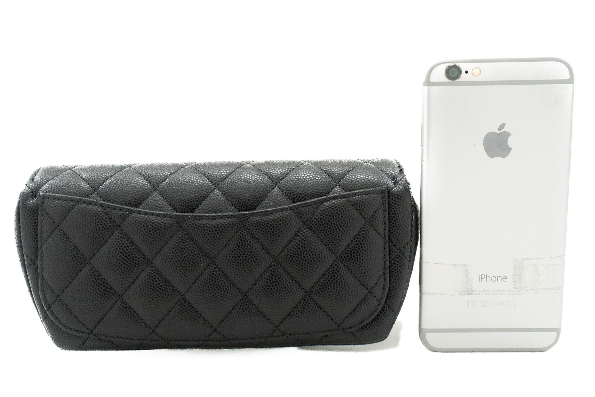 CHANEL Flap Phone Holder With Chain Bag Black Crossbody Clutch In Excellent Condition For Sale In Takamatsu-shi, JP