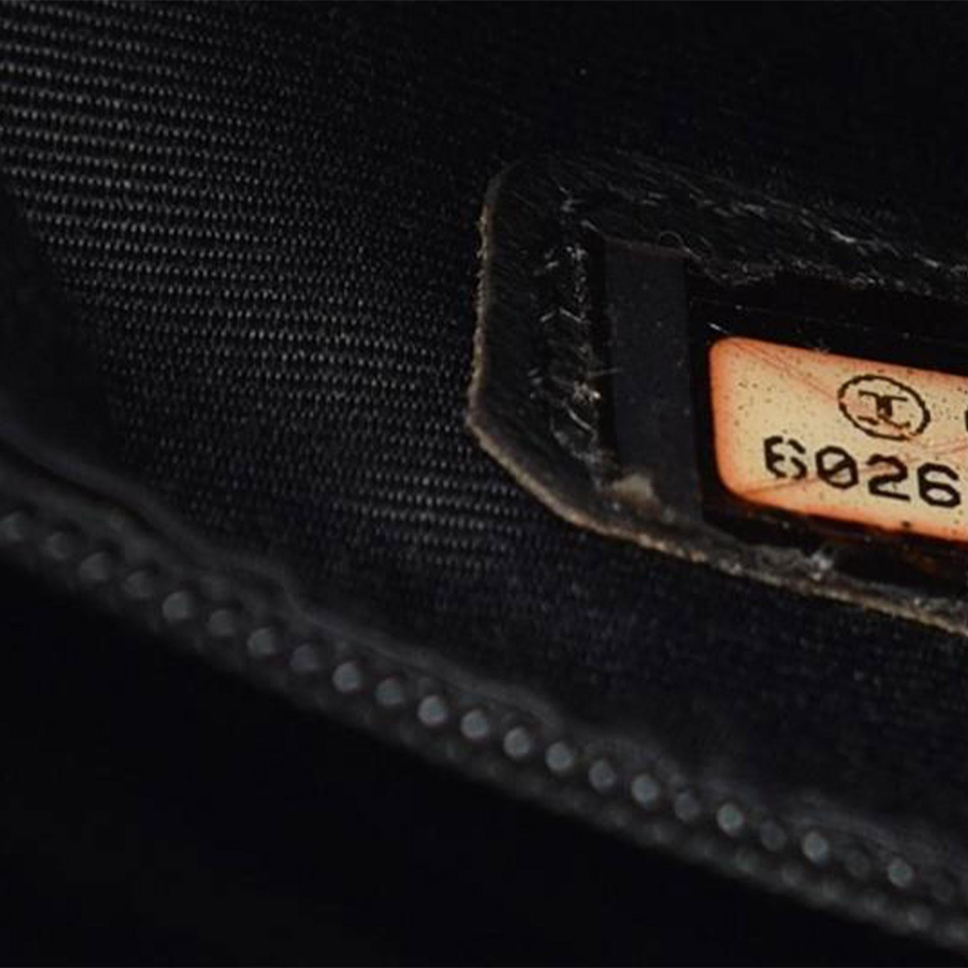 Chanel Flap Vintage Mini Wicker Raffia Classic Black Rattan Cross Body Bag In Good Condition In Miami, FL