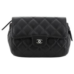 Chanel Flap Zip Kosmetiktasche gesteppt Lammfell klein