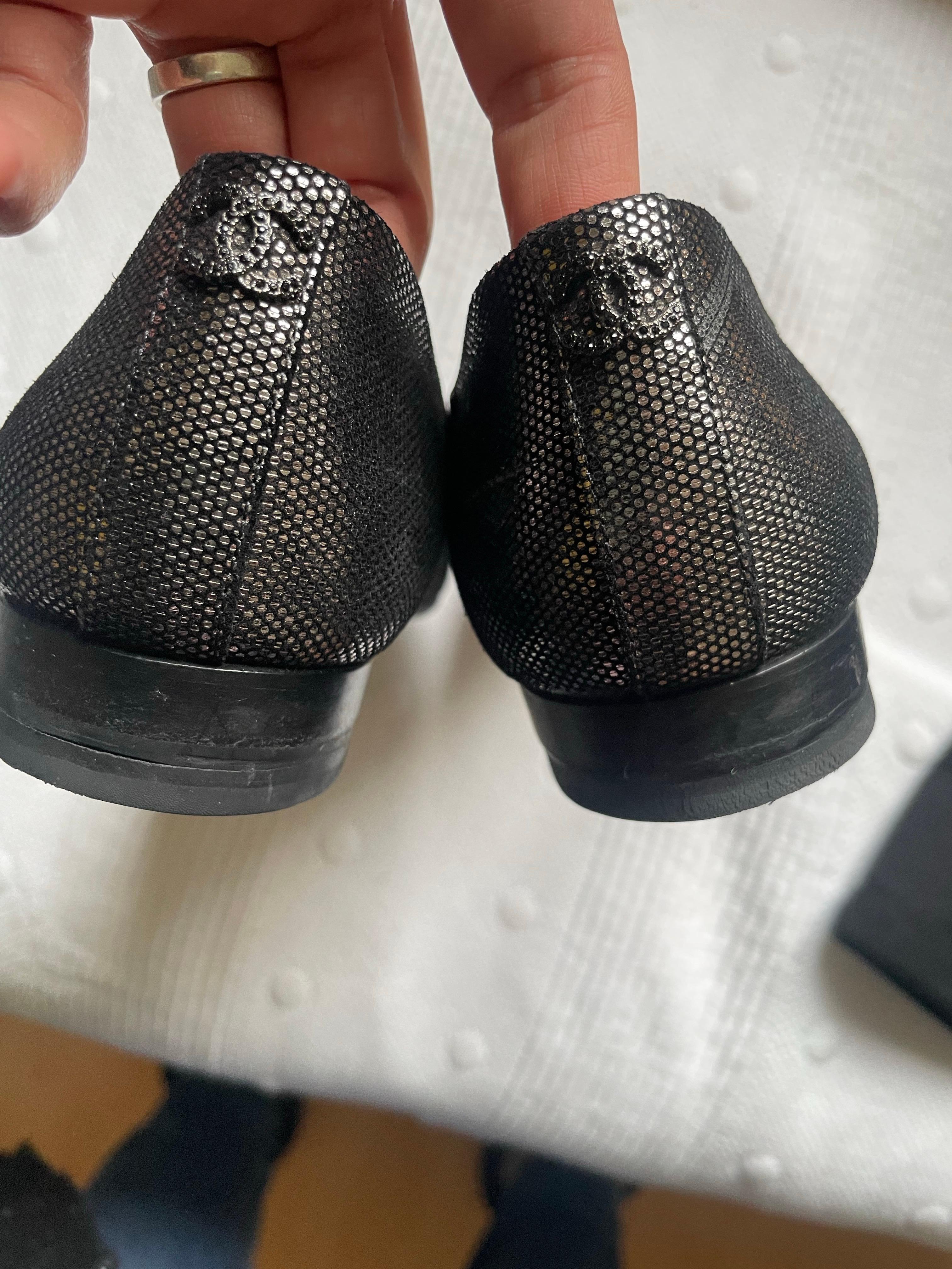 CHANEL Flat ballerina shoes CC in vendita 1