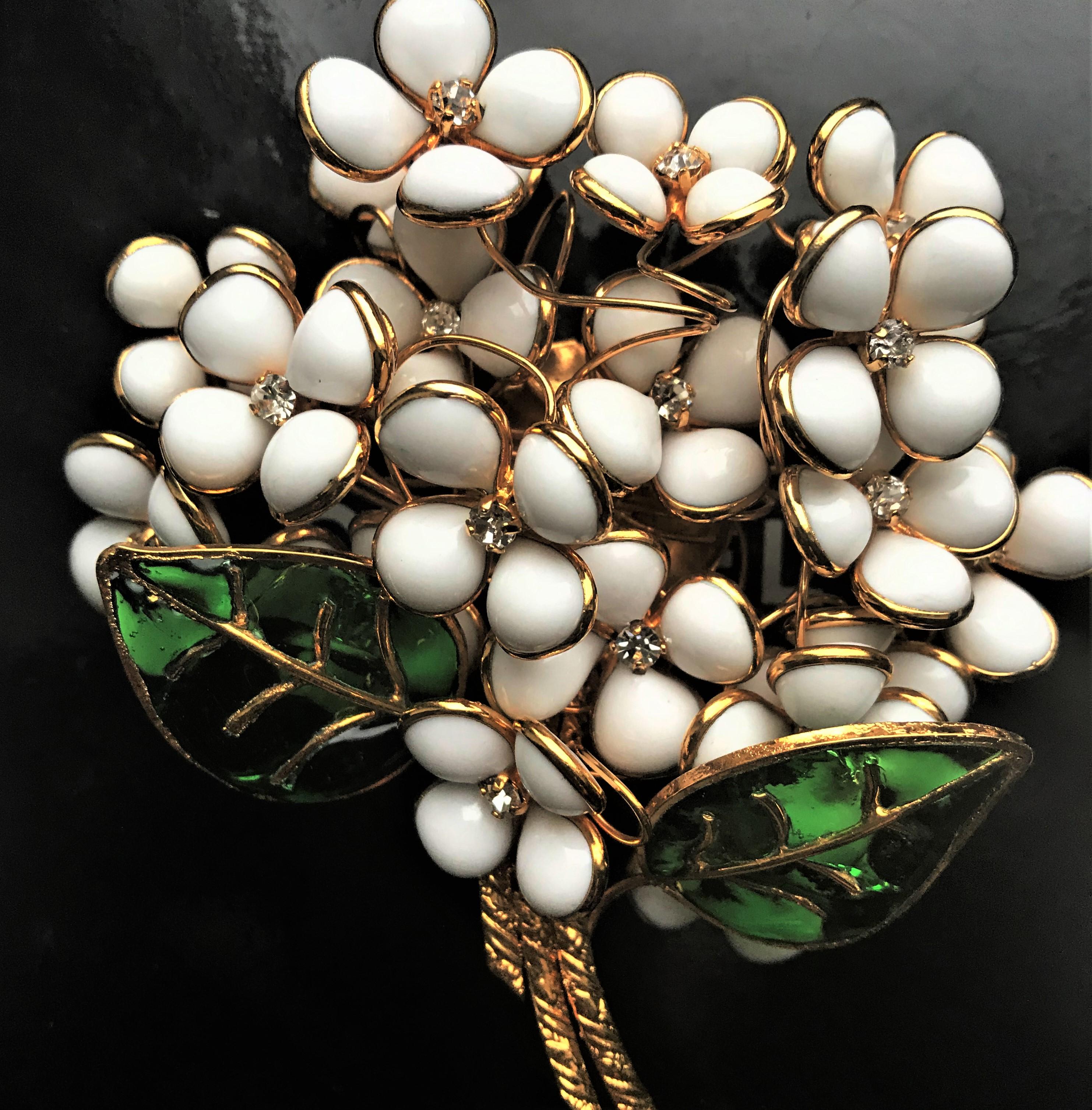 CHANEL FLOWER BROOCH by Maison Gripoix, designed in 1985 by V. de Castellane For Sale 4