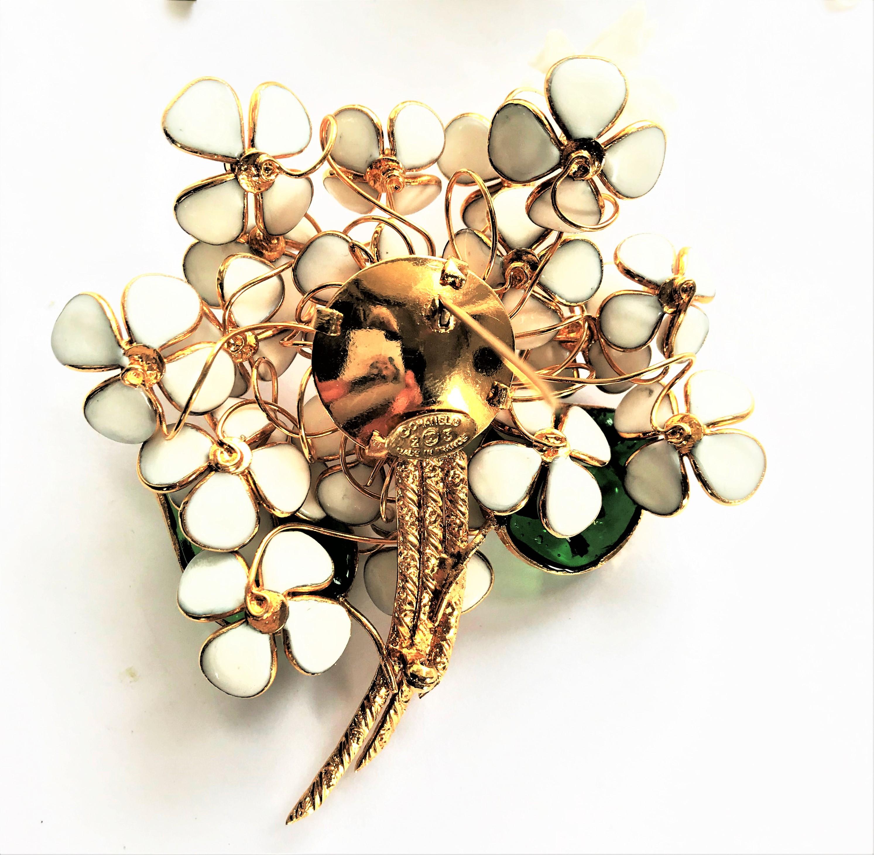 CHANEL FLOWER BROOCH by Maison Gripoix, designed in 1985 by V. de Castellane For Sale 3