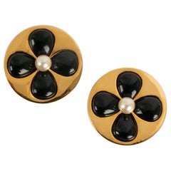 Chanel Flower Earrings Clips in Gold Metal, Resin and Pearly Cabochon