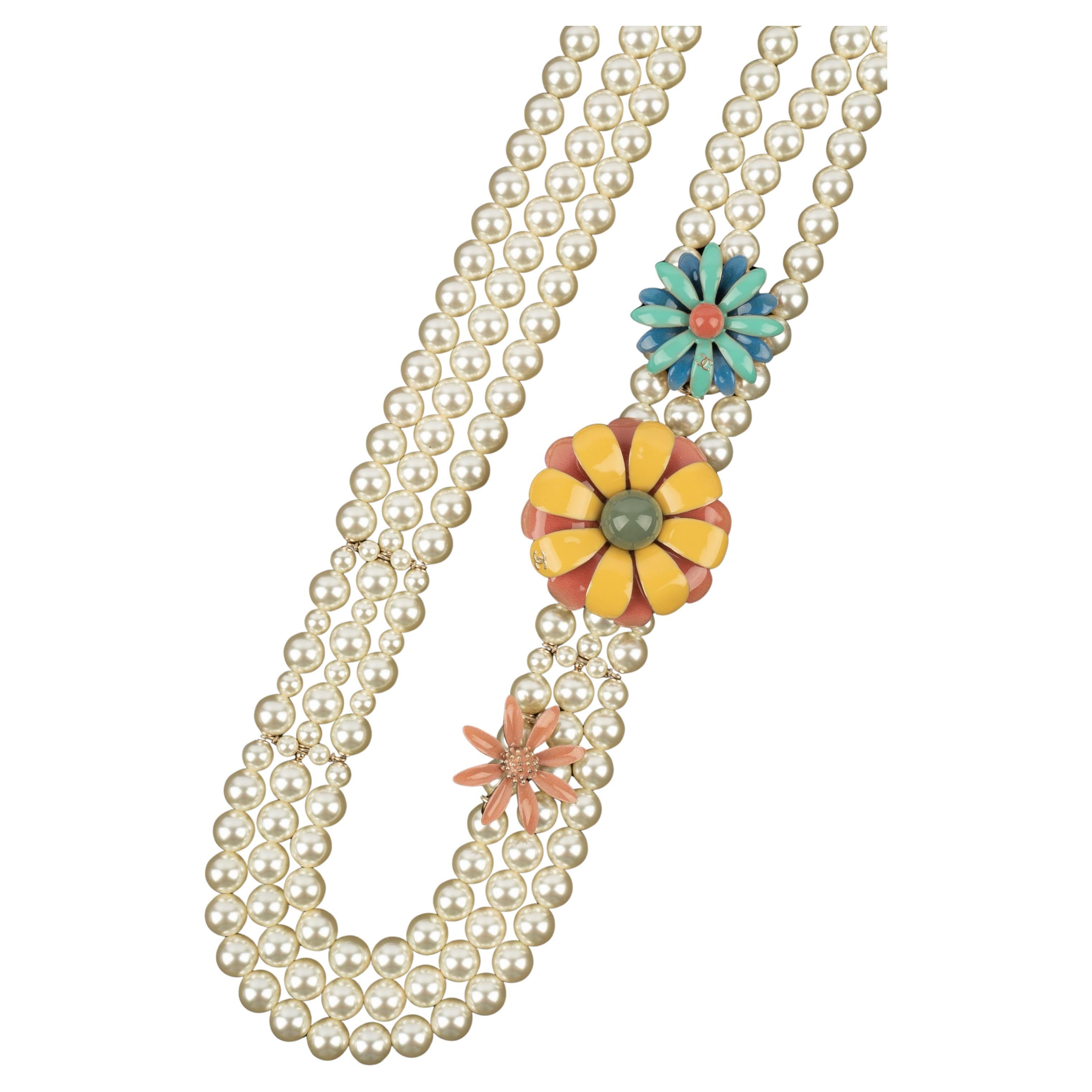 Chanel collana di fiori 2017