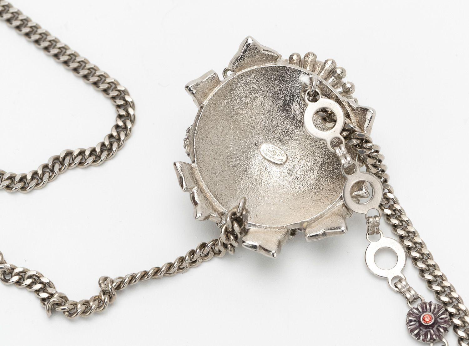 Collana Chanel Flowers in argento smaltato in vendita 1