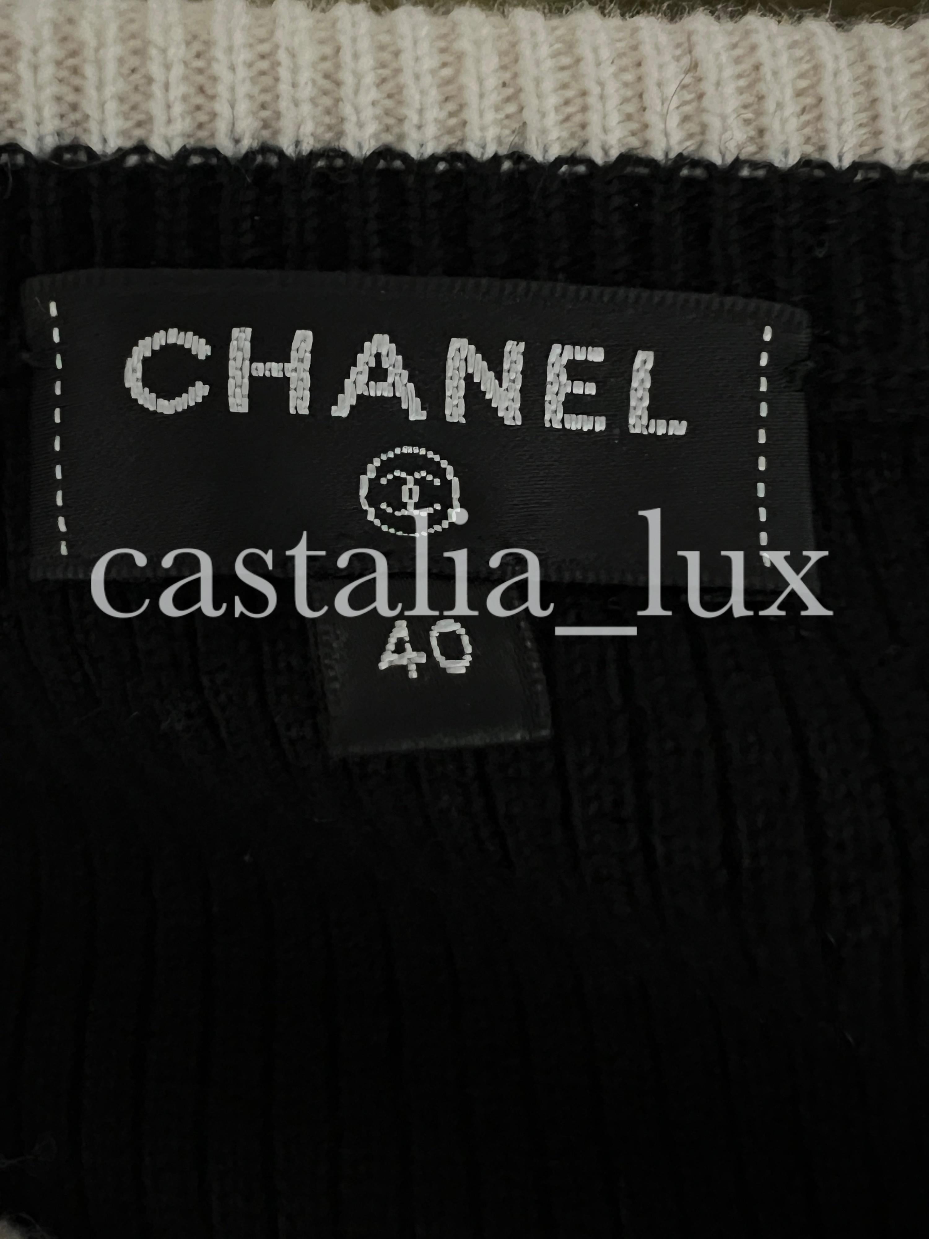 Chanel Neu 2019 Herbst Cc Logo Laufsteg-Kaschmirpullover mit Logo im Angebot 7