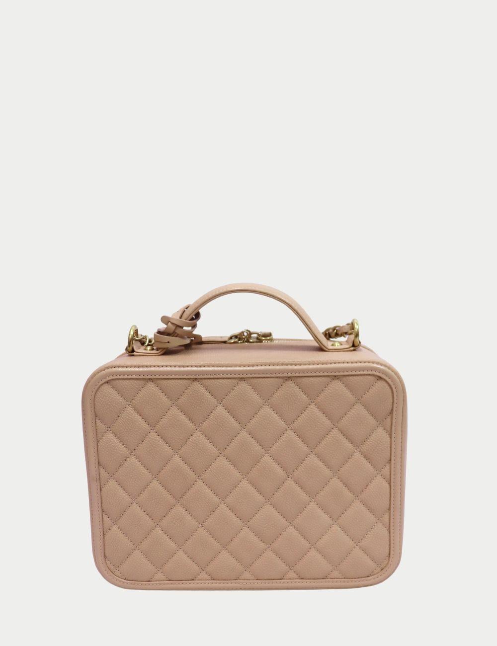 Beige Chanel in vendita