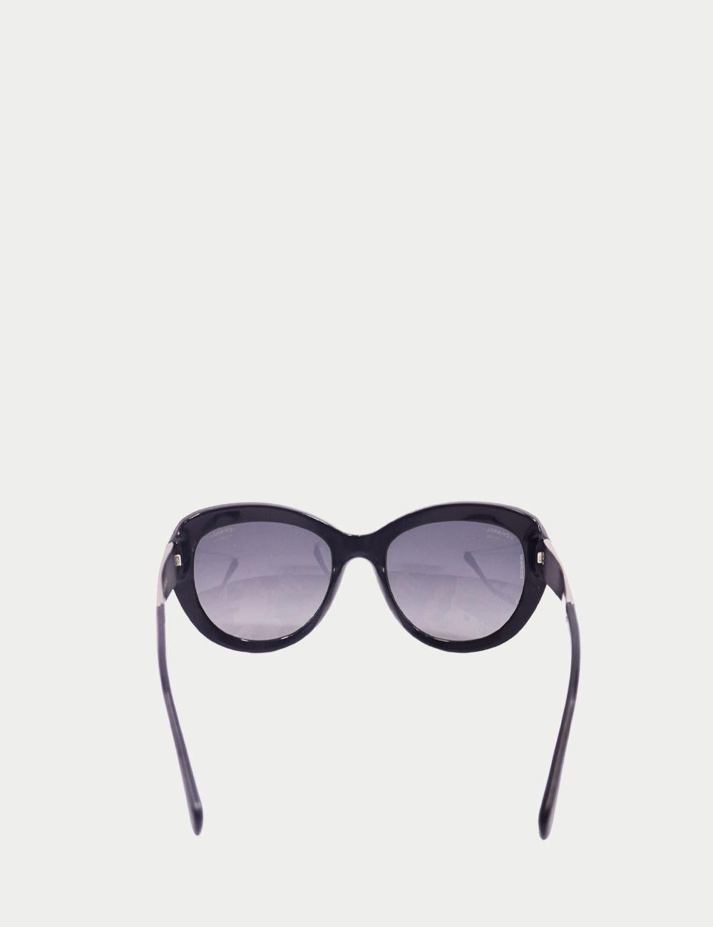 Nero Chanel in vendita