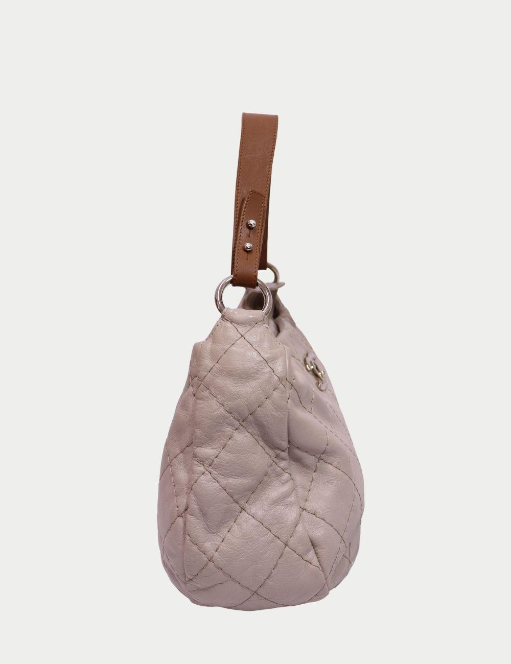 Donna Chanel in vendita