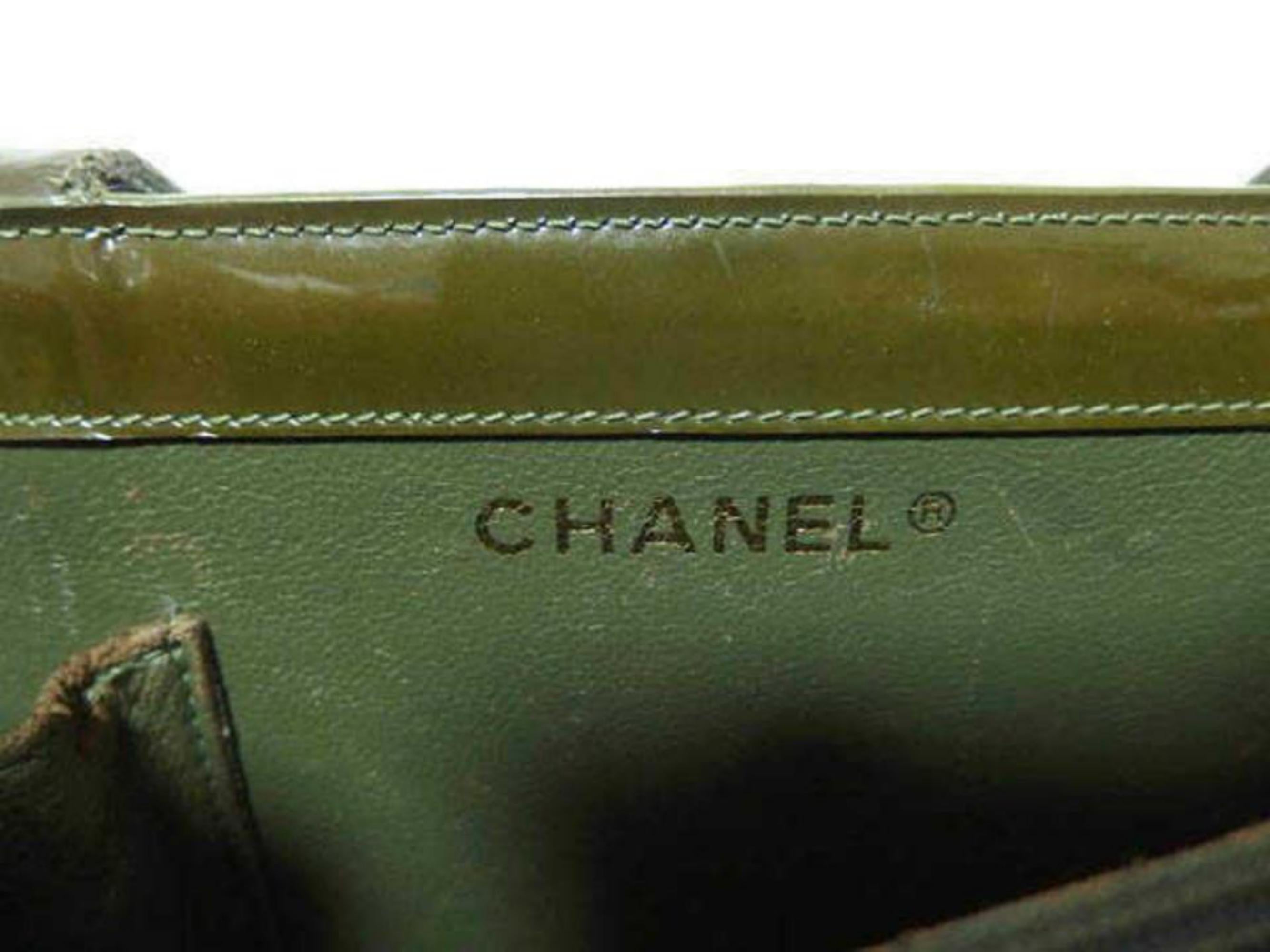 Chanel Forest Classic Zip 233089 Green Patent Leather Tote In Good Condition For Sale In Forest Hills, NY