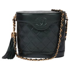 Chanel Waldgrün Gestepptes Lammfell Vintage Mini Fransen Schminktasche