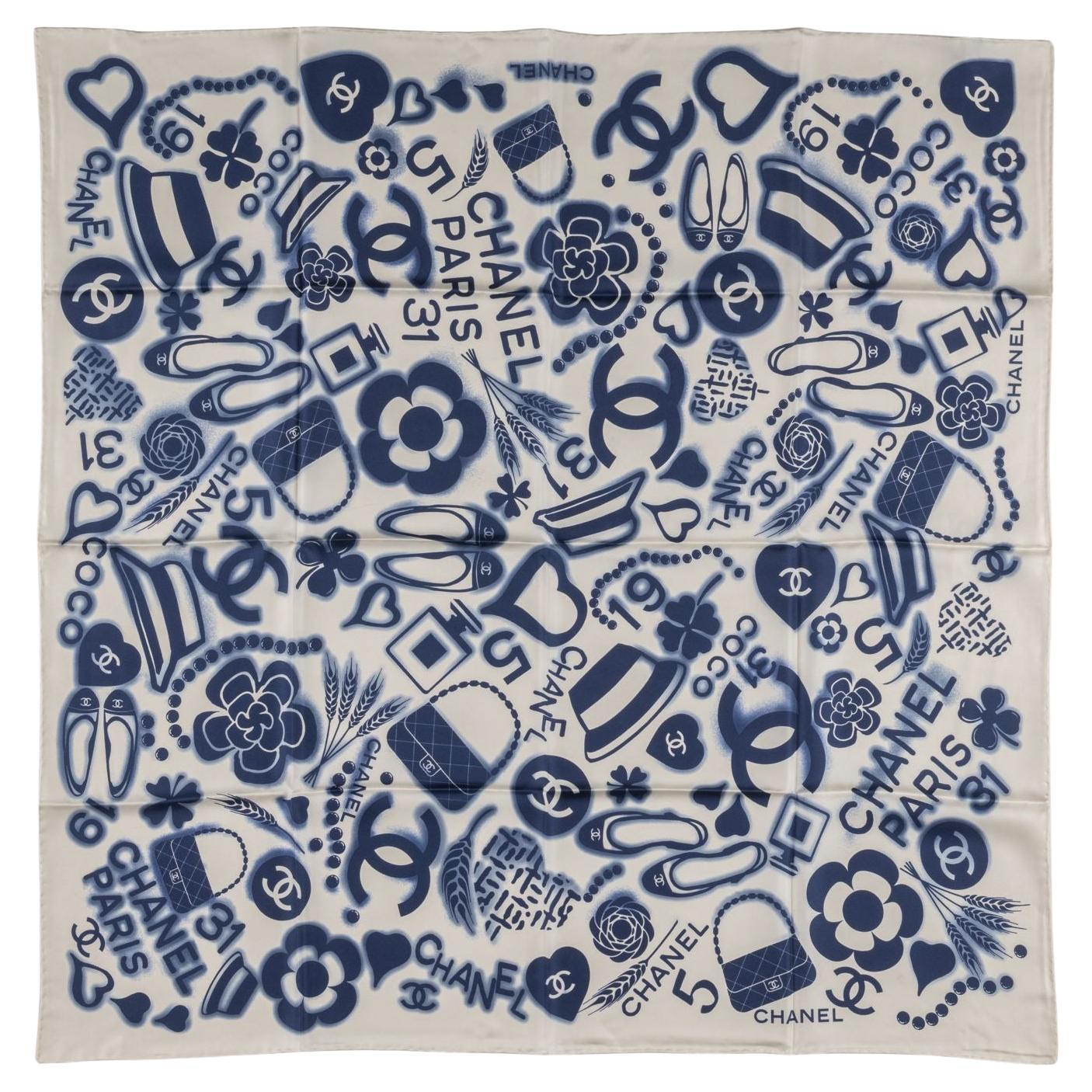 Chanel Foulard Blanco Azul Schal – &New