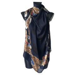 Pañuelo de seda Chanel con estampado de joyas barrocas, excelente estado