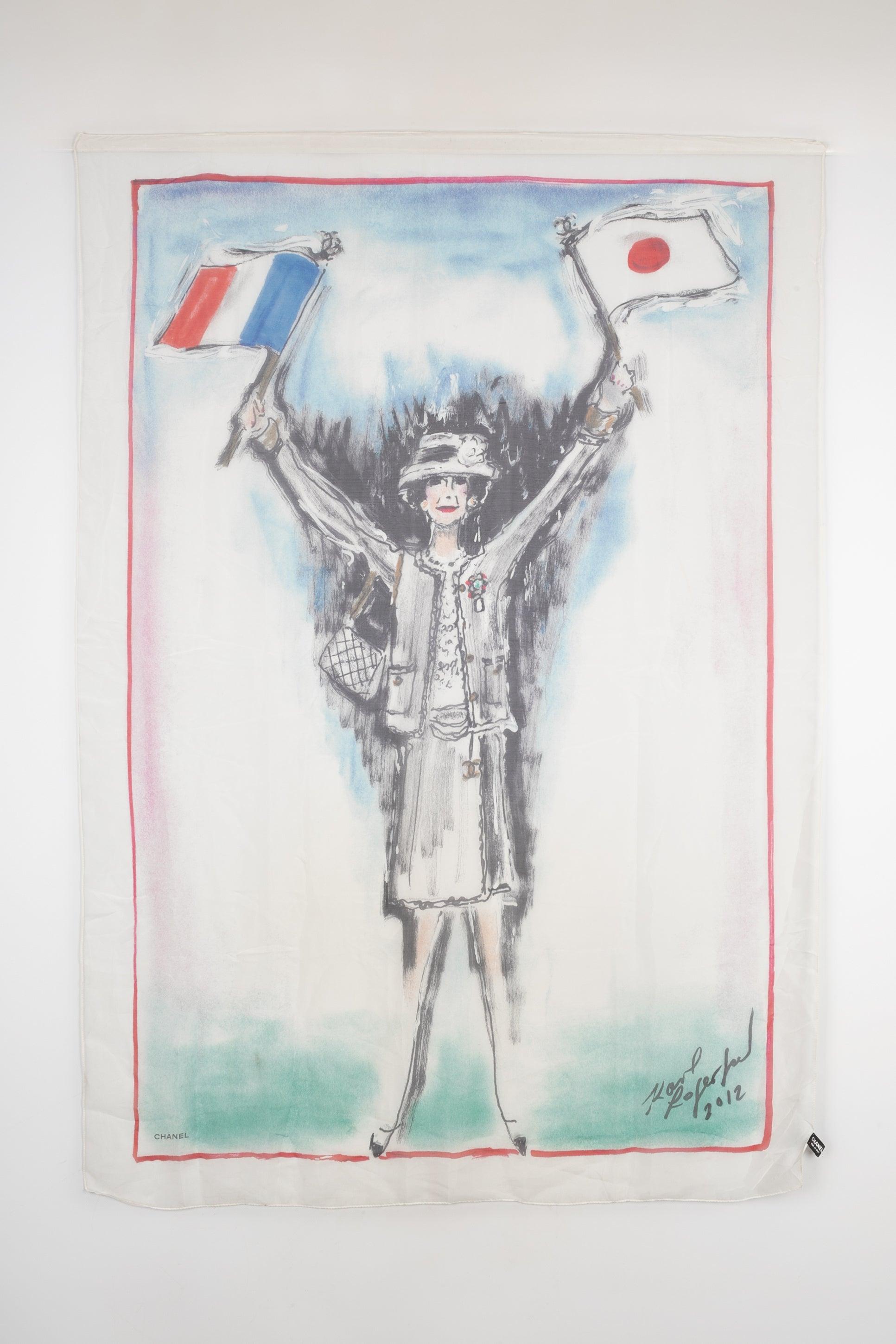 Chanel - Silk muslin stole printed with a representation of Gabrielle Chanel, designed by Karl Largerfeld in 2012.

Additional information:
Condition: Very good condition
Dimensions: 90 cm x 133 cm
Period: 21st Century

Seller Reference: FFC4
